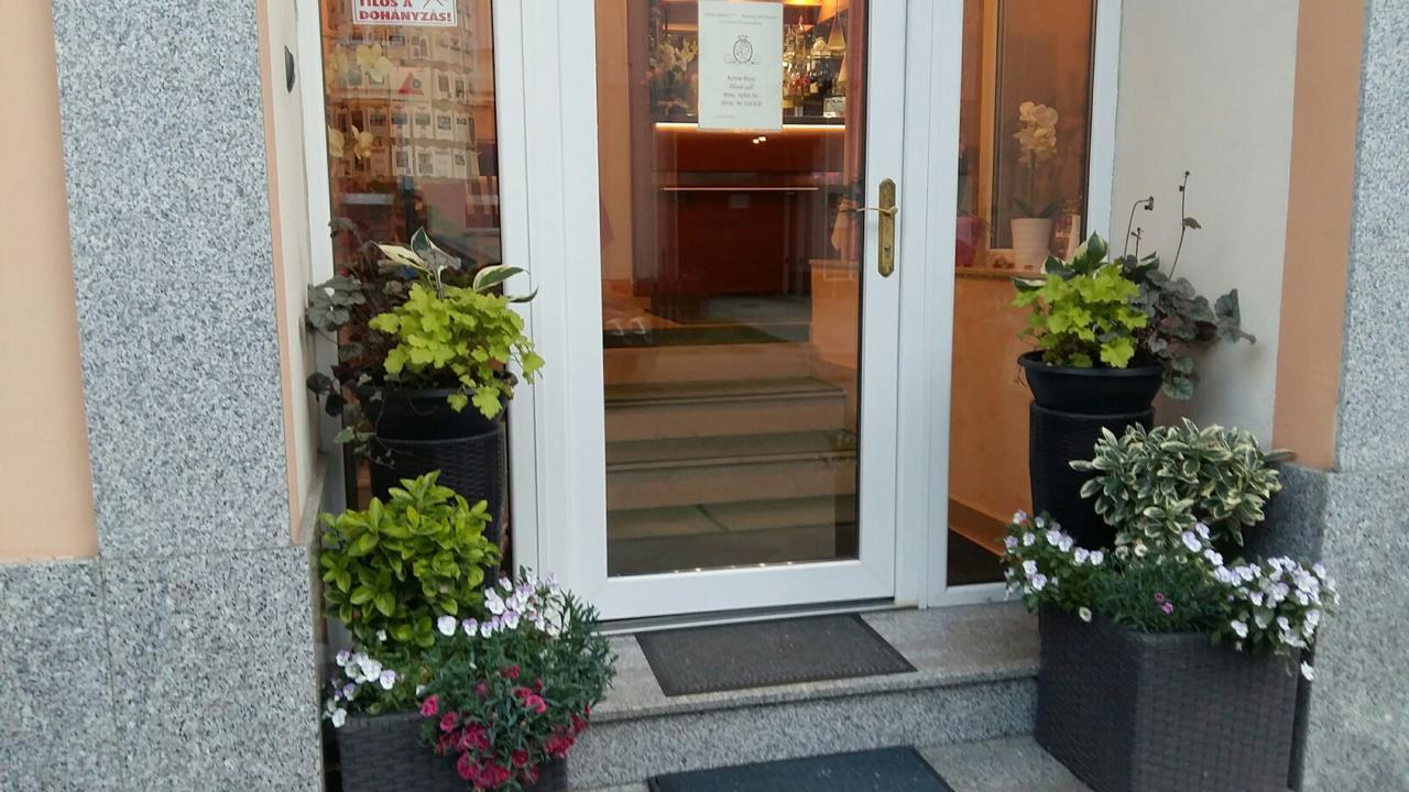 Hotel Isabell Győr Exterior foto