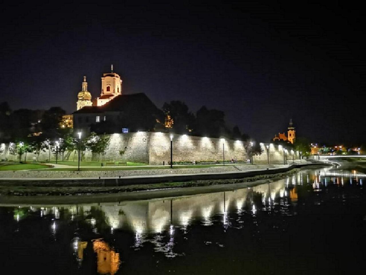Hotel Isabell Győr Exterior foto